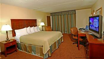 Best Western Downtown Charleston offers the perfect retreat for a romantic getaway with their deluxe king suite with a private balcony at (Charleston Best Western) Charleston, South Carolina.
