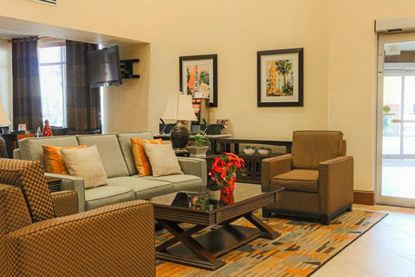 Comfort Suites lobby
