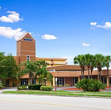 Orlando Florida Vacations - Baymont Inn and Suites vacation deals